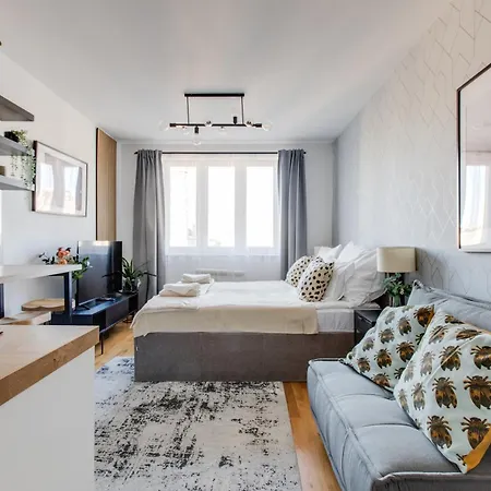 شقة Jecna Stylish - Charles Square, Old Town