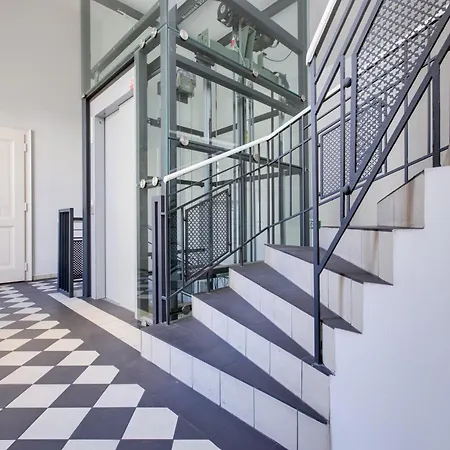 Jecna Stylish - Charles Square, Old Town براغ