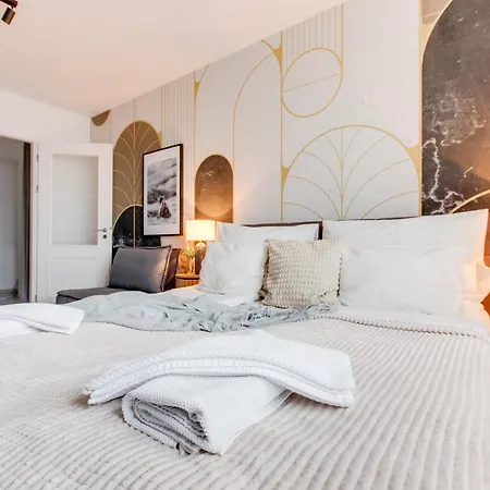 Jecna Stylish - Charles Square, Old Town * براغ