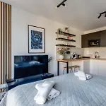 Jecna Stylish - Charles Square, Old Town *