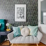Jecna Stylish - Charles Square, Old Town *
