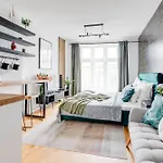Jecna Stylish - Charles Square, Old Town *