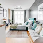 Daire Jecna Stylish - Charles Square, Old Town *